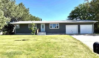 105 E 13TH St, Bayard, NE 69334