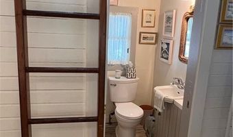 11 Harbor St, Jamestown, RI 02835
