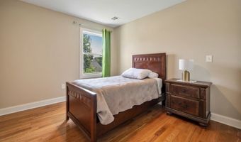 75 Bowlby St, Andover, NJ 07801