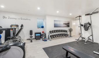 165 Pine Ave, Carlsbad, CA 92008