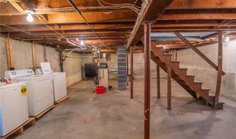 105 Fordson Ave, Cranston, RI 02910