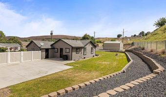 105 Meador St, Asotin, WA 99402