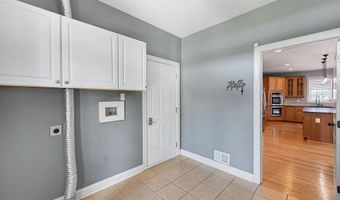 2 CAMELOT Ln, Wrightsville, PA 17368
