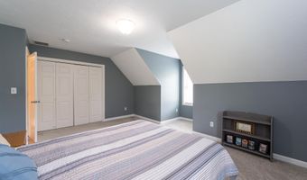33 Hobart Hill Rd, Brookline, NH 03033