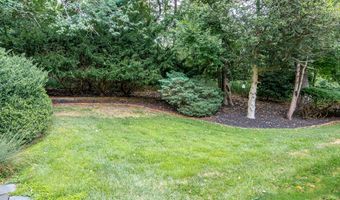 240 Dwight Rd, Middletown, NJ 07748