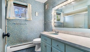 316 Court House Ln, Burrillville, RI 02859