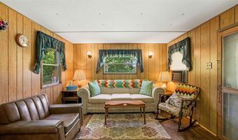 197 Lakeview Dr, Almond, NC 28771