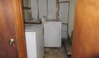 29 Hutchinson Dr, Augusta, ME 04330