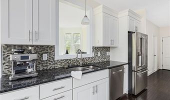 919 Ten Rod Rd, Exeter, RI 02822