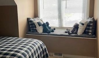 907 Chardonnay, Lewiston, MI 49756
