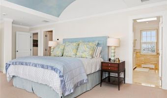 19 Defenders Row 19, Newport, RI 02840