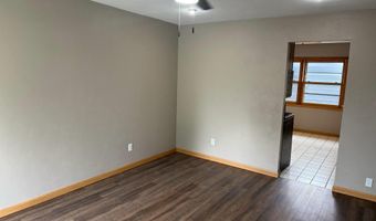 204 7TH St W, Andalusia, IL 61232