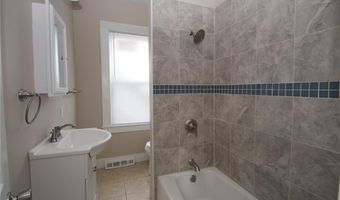 6 Crescent St, Ansonia, CT 06401