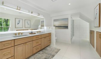 31 Wright Ln, Jamestown, RI 02835