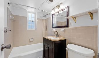 1301 N ODE St 115, Arlington, VA 22209