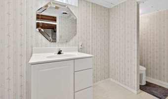 1214 E LINDBERGH St, Appleton, WI 54911