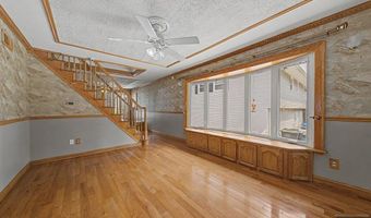 92 Blauvelt Ave, Bergenfield, NJ 07621