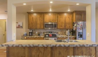 2953 E Ave, Cody, WY 82414