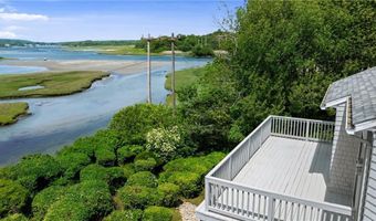 96 Starr Dr, Narragansett, RI 02882