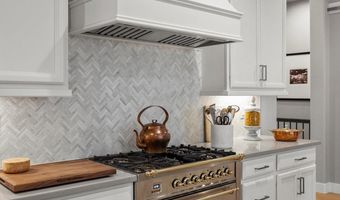 9035 S Shawnee Ct, Aurora, CO 80016