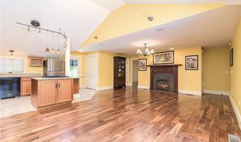 137 Narragansett Ave, Jamestown, RI 02835