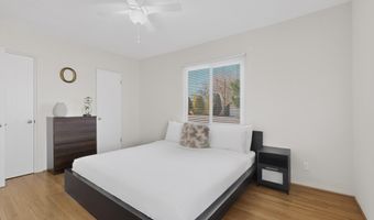 1212 Calle Del Sol NE, Albuquerque, NM 87106