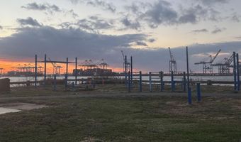 190 W 24TH St, Bayonne, NJ 07002