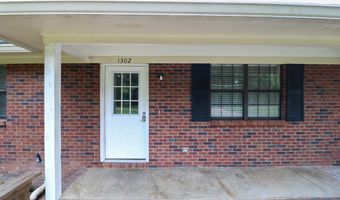 1302 Talmadge Dr, Bainbridge, GA 39817