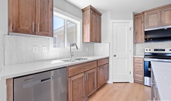 796 Hollow Dr, Ammon, ID 83401