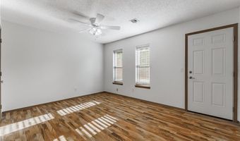 2109 Oakwood Ave, Bentonville, AR 72712