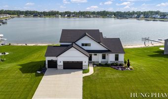 8213 Placid Waters Dr, Allendale, MI 49401