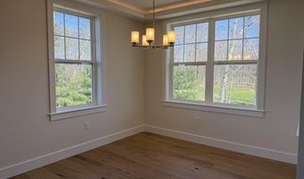 4 Longview Dr 302, Atkinson, NH 03811