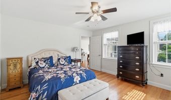 336 Dover Ave, East Providence, RI 02914