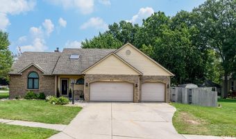 914 Lakeview Dr, Auburn, IN 46706