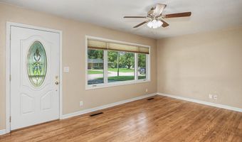 623 River Oak Dr, Ames, IA 50010