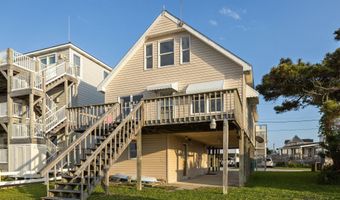 241 Moonlight Dr, Atlantic Beach, NC 28512