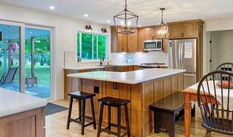 1403 Edgewood Dr, Ashland, OH 44805