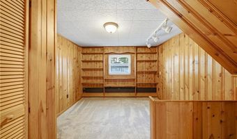 33 Shirley Dr, Cumberland, RI 02864