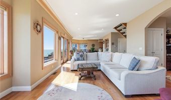 25 Narragansett St, North Kingstown, RI 02852