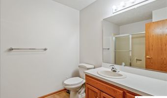803 Clearwater Cir, Beatrice, NE 68310