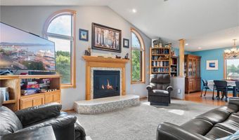 810 Latoka View Ct SW, Alexandria, MN 56308