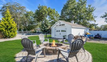 23 Pelican Dr, Bayville, NJ 08721