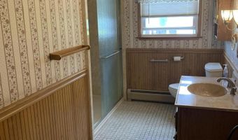15 Wright St, Amsterdam, NY 12010