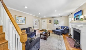 3724 2ND St S, Arlington, VA 22204