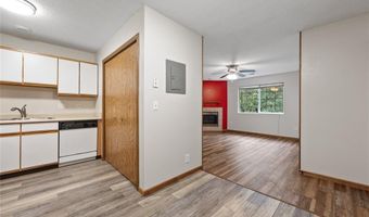 158 Elm Ridge Dr, North Liberty, IA 52317