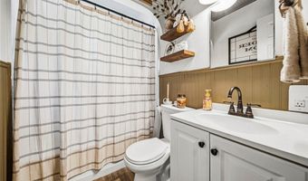 2027 W 16th St, Ashtabula, OH 44004