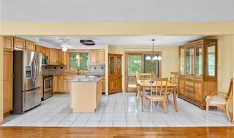 71 Hawthorne Pl, North Providence, RI 02904