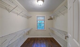 835 Lakeshore Dr NW, Berkeley Lake, GA 30096