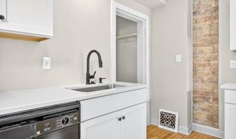 544 N UNION St, Appleton, WI 54911