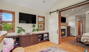 505 N Pasque Flower Trl, Brandon, SD 57005